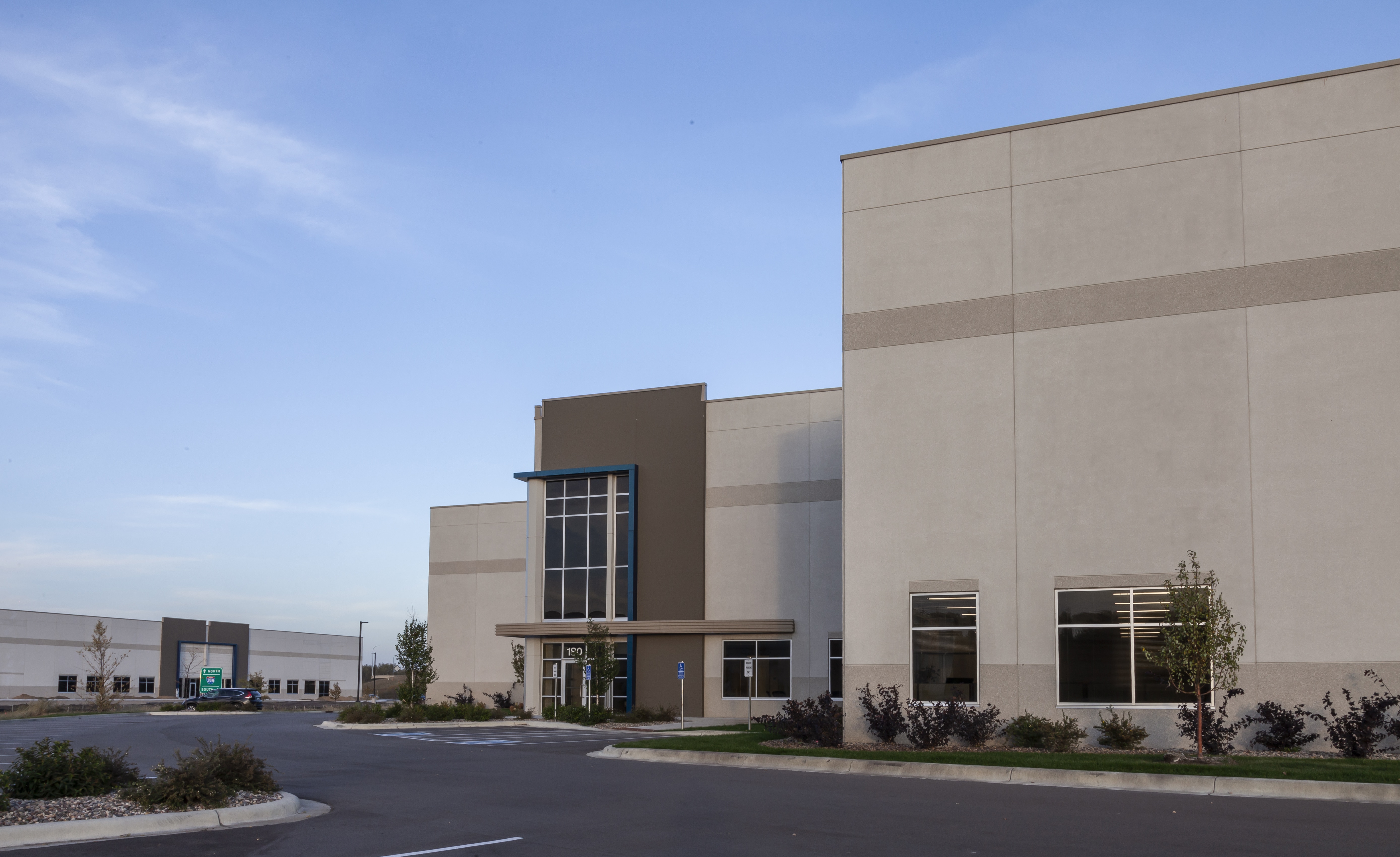 Blaine 35 Business Park w Chandler Industries tenant gallery image 1
