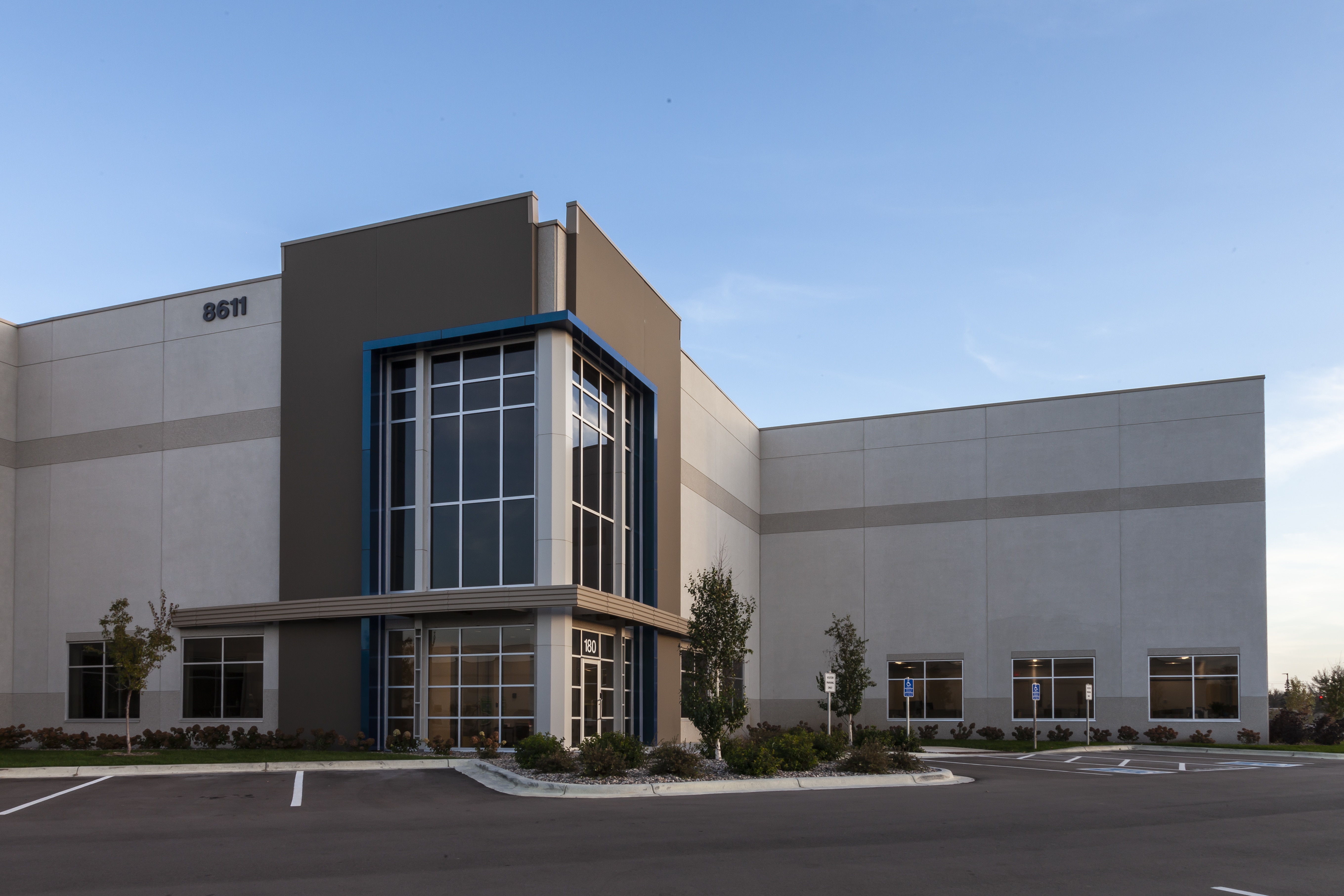 Blaine 35 Business Park w Chandler Industries tenant gallery image 3